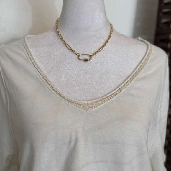 Urban Outfitters Cotton Cream white top V-neckline embroidered detail size S-P - Picture 4 of 8